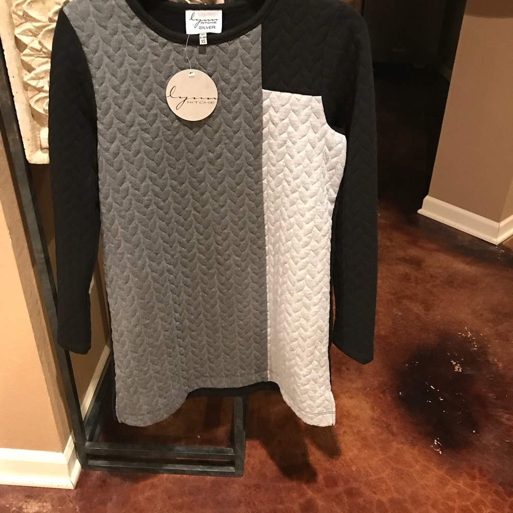 NWT Lynn Ritchie boutique Top